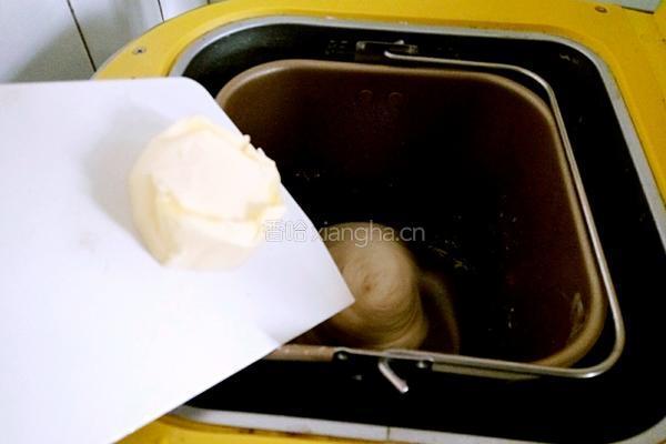 奶香红豆小餐包的做法图解3