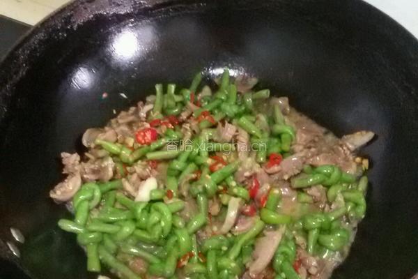 豆角炒鸡胗的做法图解11