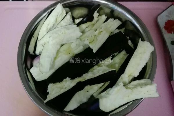 酱烧茄子的做法图解1