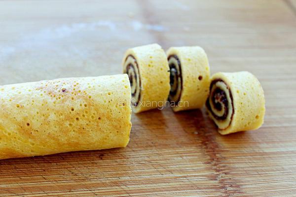 豆沙鸡蛋卷的做法图解8