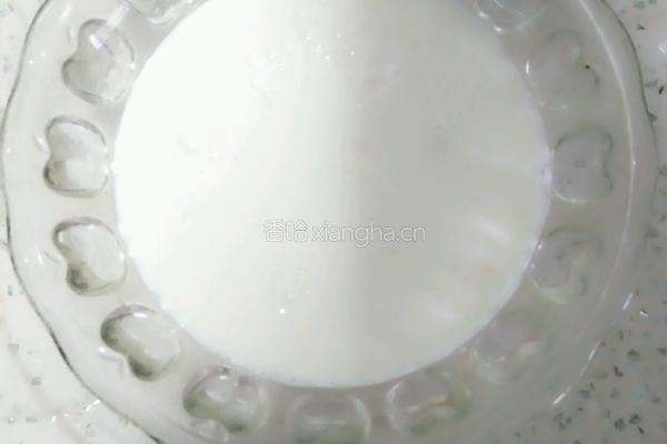 雪莲菌酸奶的做法图解2