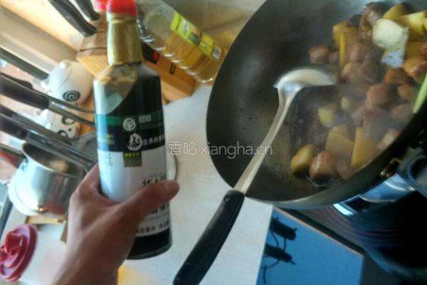 草菌酱油 红烧肉的做法图解4