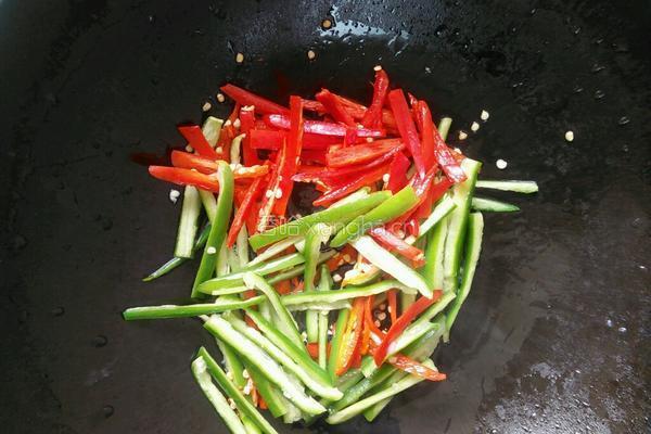 双椒金针菇的做法图解4