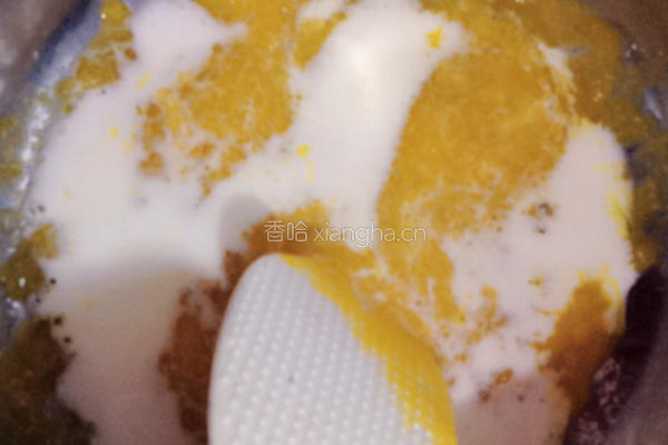 戚风蛋糕的做法图解4