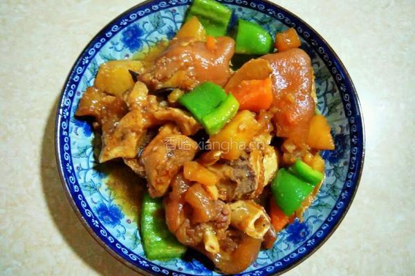 土豆焖猪脚