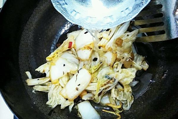 醋熘白菜的做法图解11