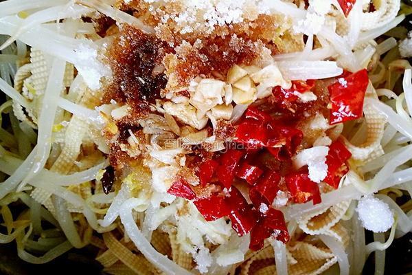 绿豆芽拌豆皮的做法图解5