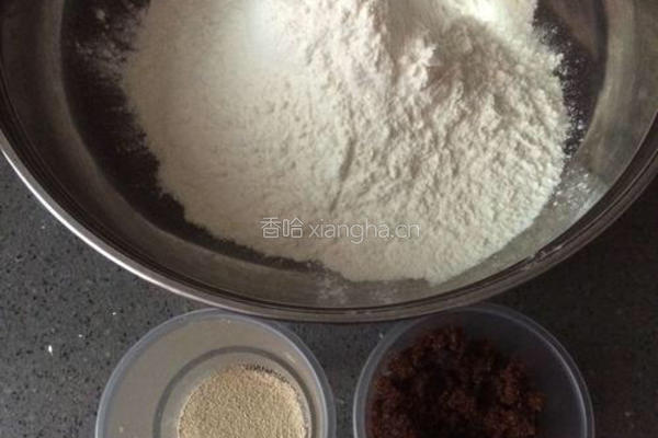 红糖馒头的做法图解1