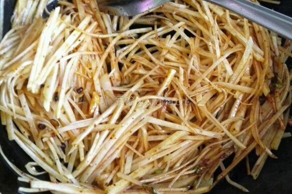 酸菜土豆丝的做法图解6