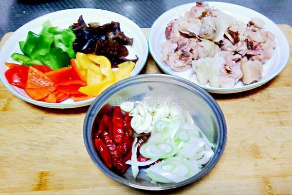 麻辣鸡块的做法图解2