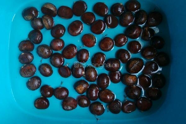 烤箱版烤栗子的做法图解1