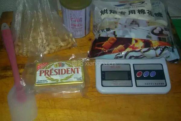 黑芝麻花生牛轧糖的做法图解1