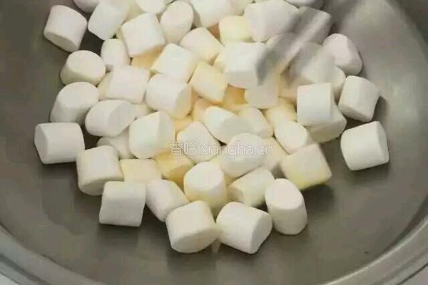 黑芝麻花生牛轧糖的做法图解2