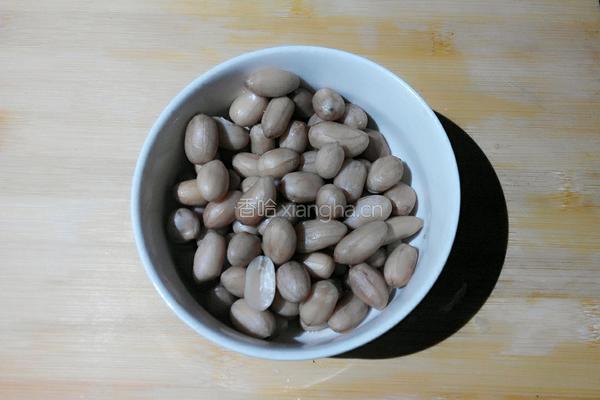南乳花生焖猪蹄的做法图解2