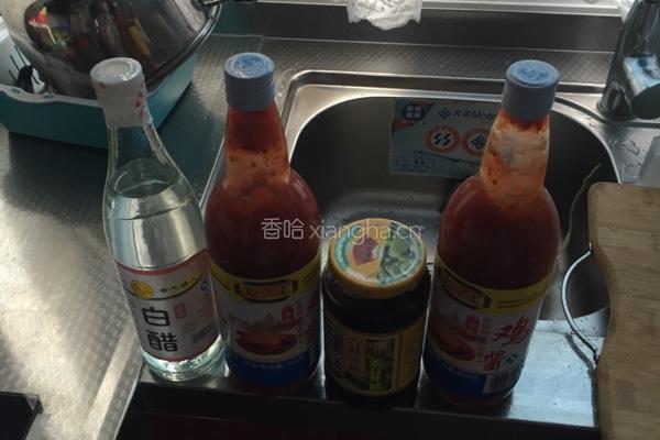 鸡酱萝卜的做法图解1