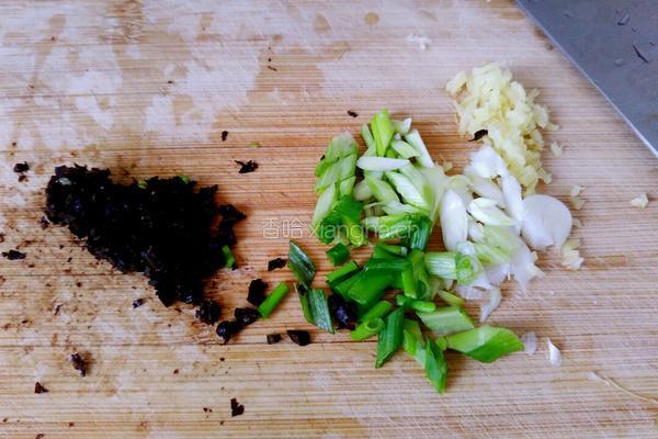 白菜剩扣肉包子的做法图解5