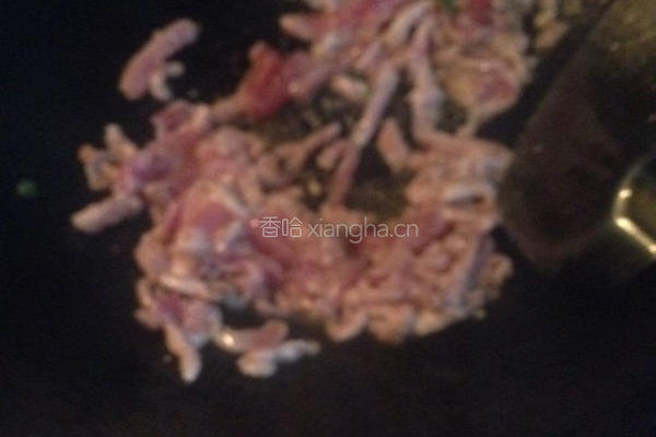 荠菜炒肉丝的做法图解4