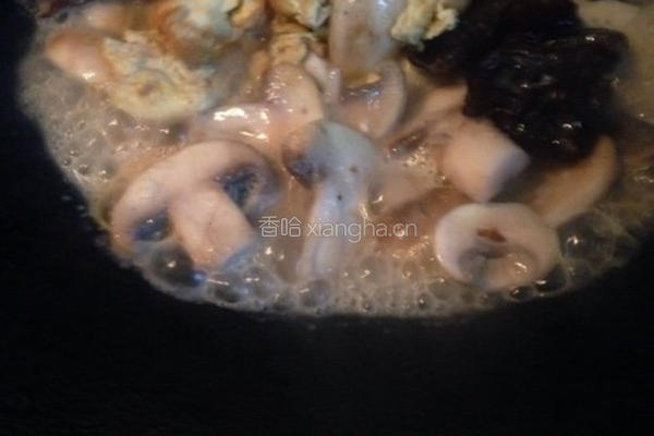 鸡蛋炒蘑菇的做法图解6