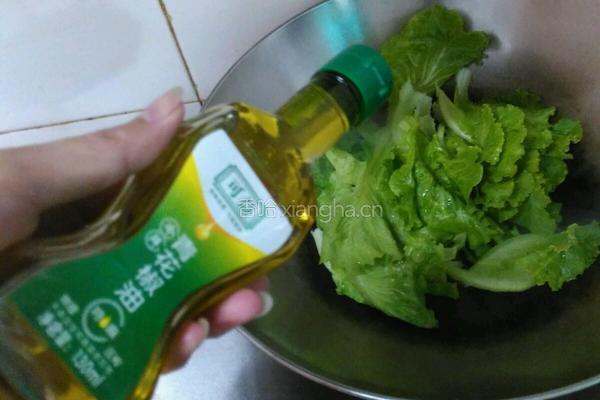 炒生菜技巧蚝油炒生菜的做法图解2