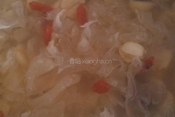 莲子银耳汤的做法图解4