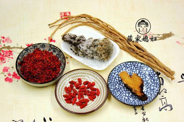 藏雪莲红花煲的做法图解2