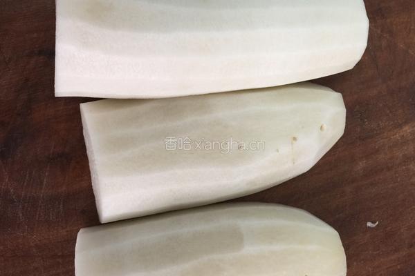 牛腩炖萝卜的做法图解2
