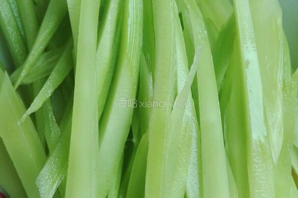莴笋肉丝的做法图解1