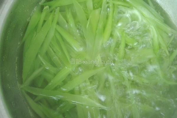 莴笋肉丝的做法图解3