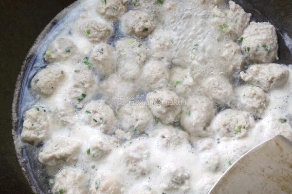 香菇猪肉丸的做法图解3