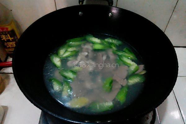 丝瓜猪肝瘦肉汤的做法图解7