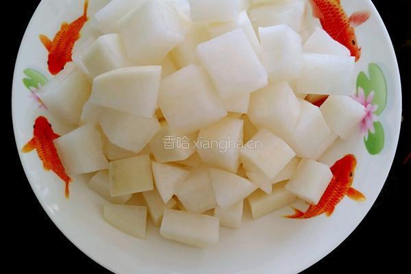 萝卜丁扣肉米饭的做法图解2