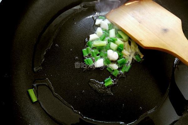 萝卜丁扣肉米饭的做法图解7