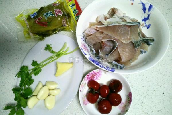 酸菜鱼的做法图解1