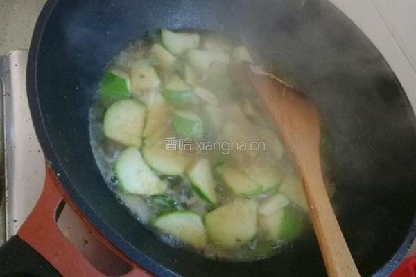 西葫芦炒蛋的做法图解4