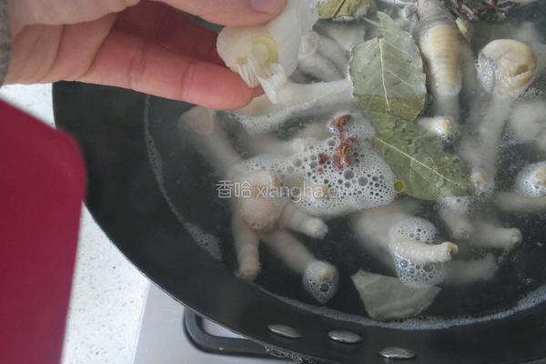 红烧鸡爪的做法图解10