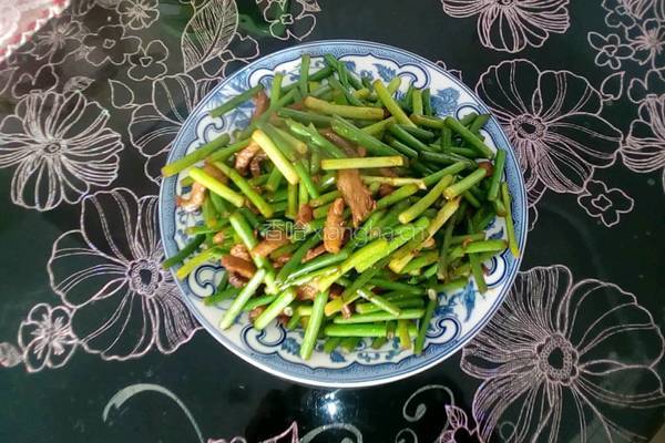 蒜台炒肉的做法图解4