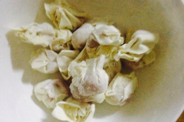 苏式小馄饨的做法图解1