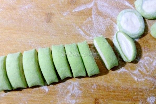翡翠白菜饺子的做法图解6