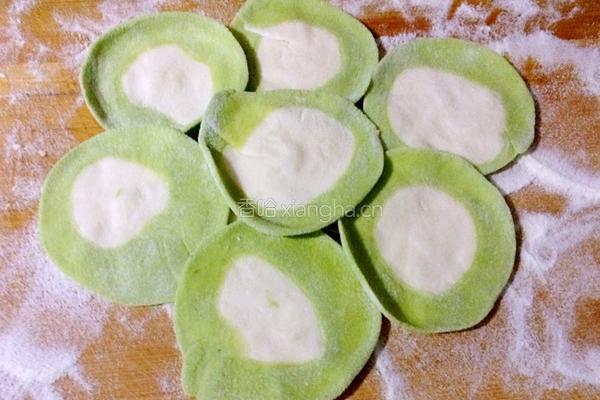 翡翠白菜饺子的做法图解8