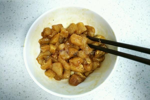 豌豆炒肉丁的做法图解3