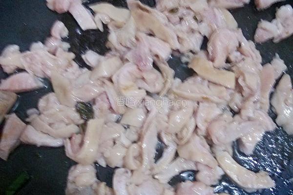 酸菜炒大肠的做法图解3