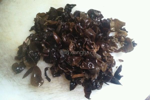 改良版木耳炒肉的做法图解4
