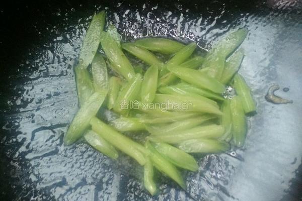 改良版木耳炒肉的做法图解12