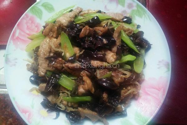 改良版木耳炒肉的做法图解15