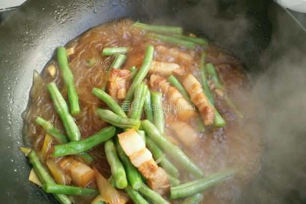 红烧肉炖豆角的做法图解6
