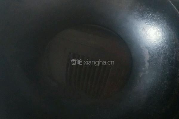 芹菜炒墨鱼的做法图解4