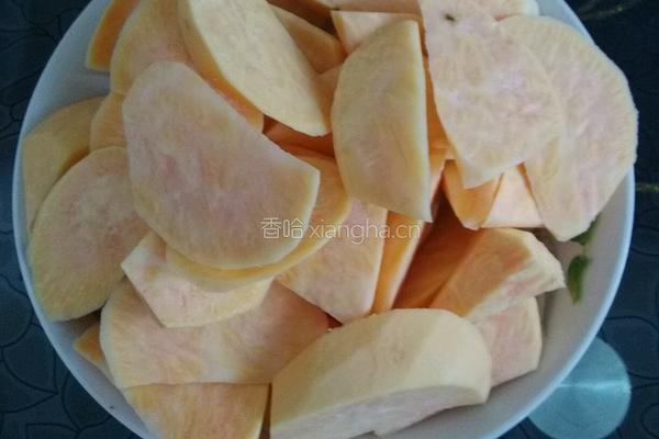 拔丝地瓜的做法图解2