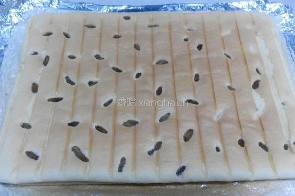 葡萄干果酱蛋糕卷的做法图解17