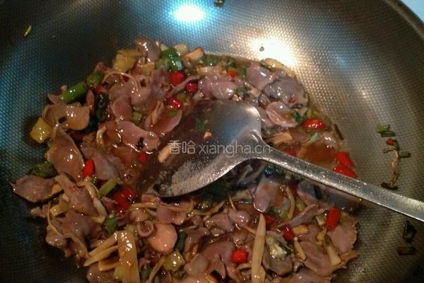 泡椒爆炒鸡胗的做法图解4