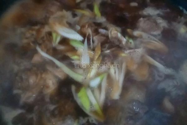 土鸡炖蘑菇.粉条的做法图解4